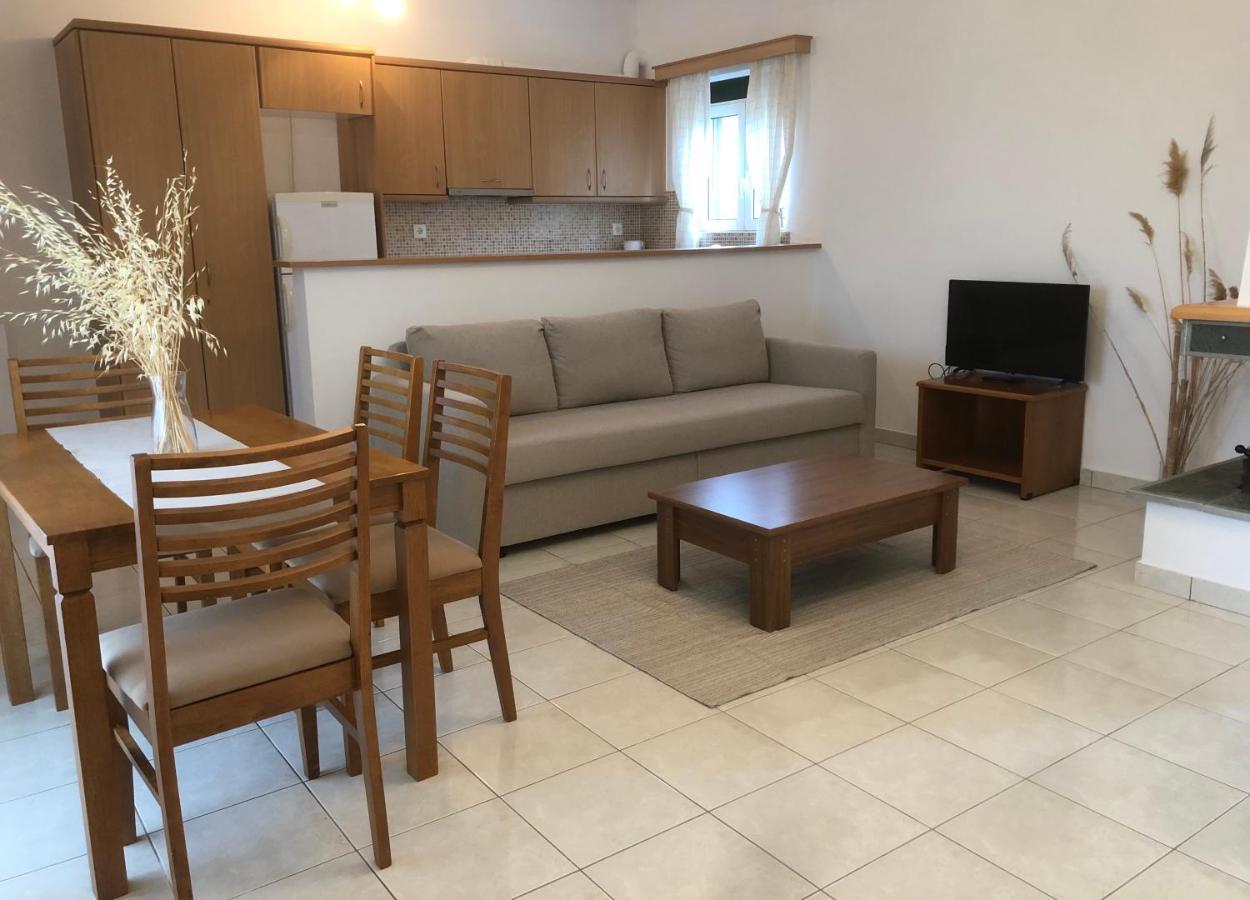 Politia Villas Каристос Экстерьер фото